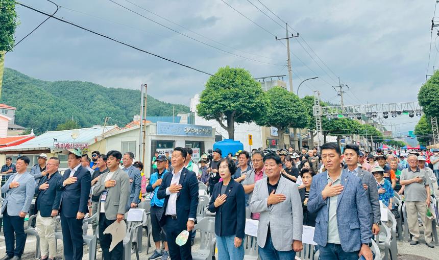 제1회 오대산천 전국청소년트로트 가요제 참석